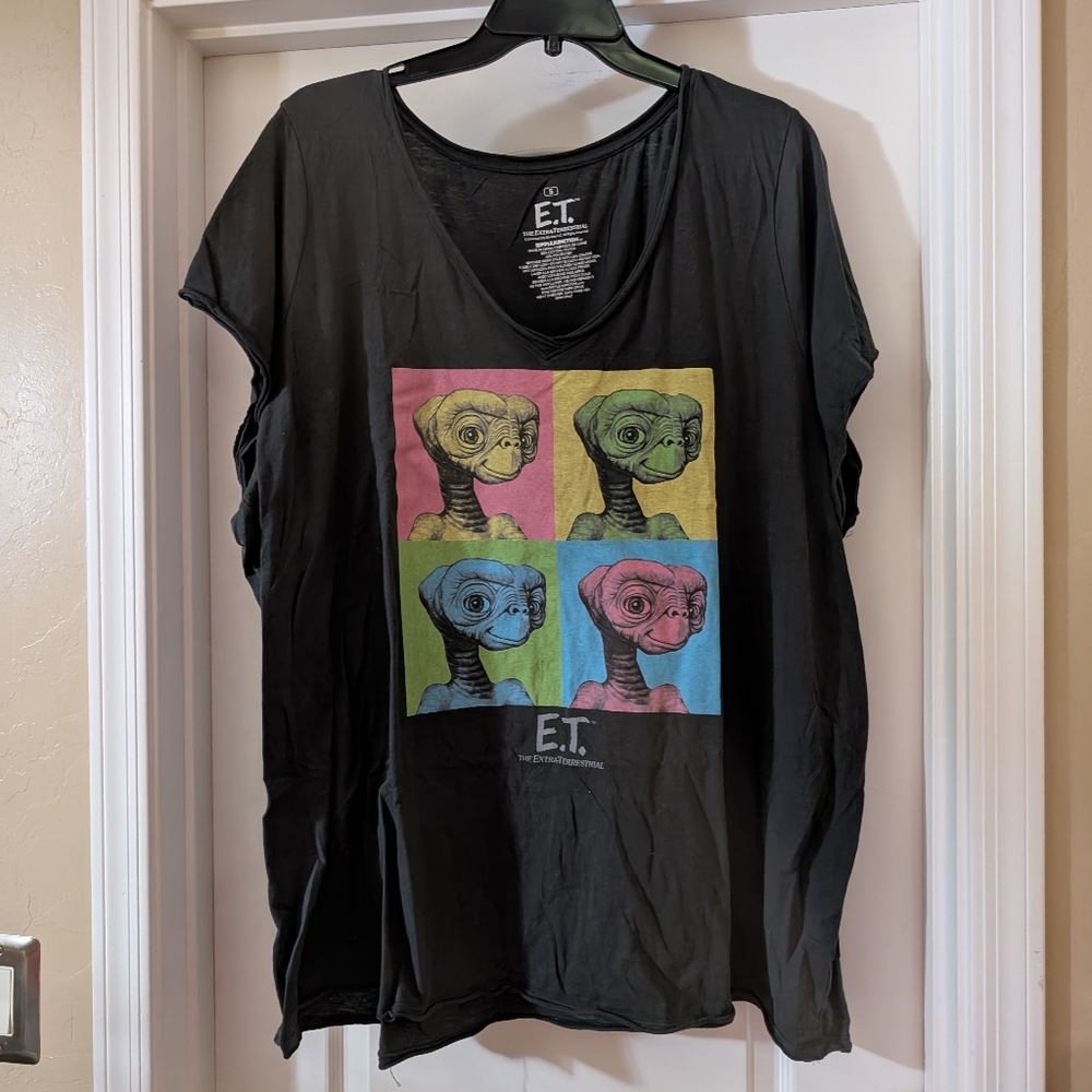 Torrid E.T. Graphic T-Shirt Size 5